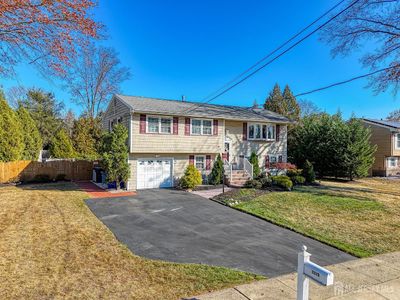 1379 Noah Road, House other with 4 bedrooms, 1 bathrooms and null parking in North Brunswick NJ | Image 3