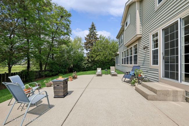 2252 Avalon Dr, House other with 5 bedrooms, 4 bathrooms and 3 parking in Buffalo Grove IL | Image 20