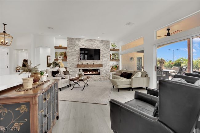 10001 Cresent Creek Dr, House other with 2 bedrooms, 2 bathrooms and null parking in Las Vegas NV | Image 15