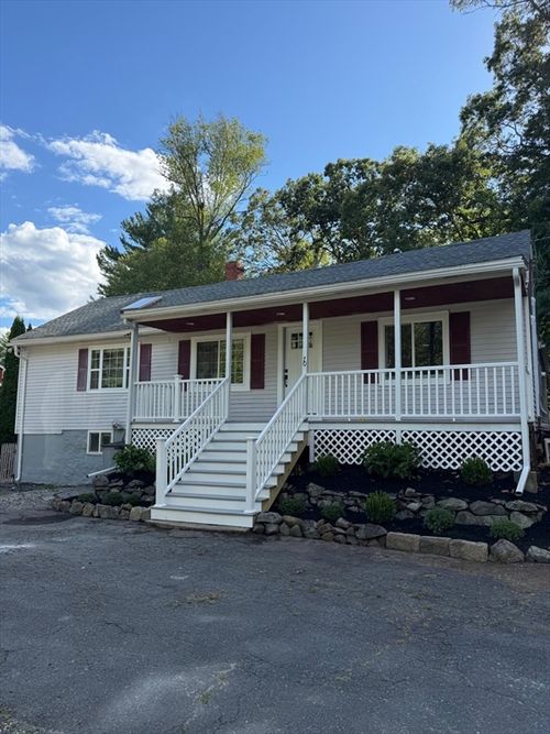 70 Mill St, Middleton, MA, 01949-1430 | Card Image