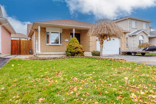 84 Confederation Ave, Thorold, ON, L2V5A6 | Card Image