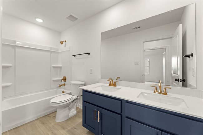 22. 1920 Honey Creek - 2ND Bath | Image 20