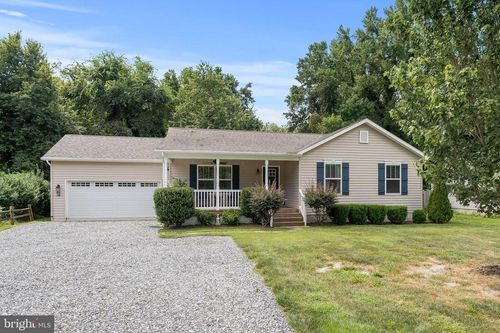 305 Cedar Ln, COLONIAL BEACH, VA, 22443-4215 | Card Image