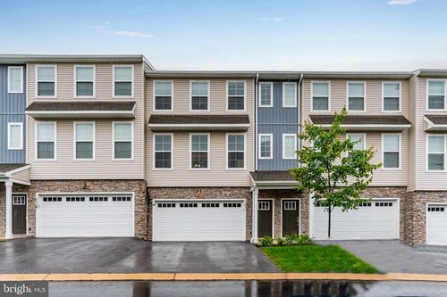 1831 Shady Ln, MECHANICSBURG, PA, 17055-6210 | Card Image
