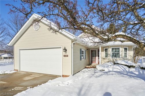 1205 Mallard Pond Cir, Broadview Heights, OH, 44147-3272 | Card Image