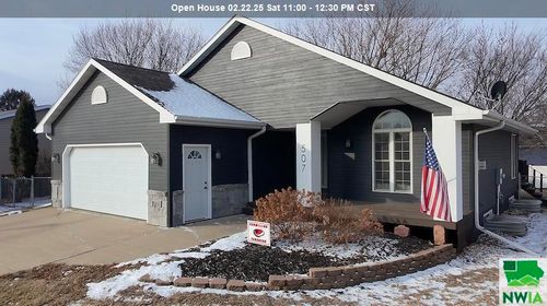 507 Pinehurst, Vermillion, SD, 57069 | Card Image