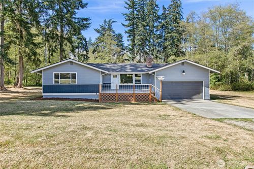 3671 Dundee Way, Oak Harbor, WA, 98277-9428 | Card Image