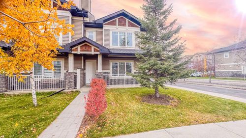 103 Prestwick Villas Se, Calgary, AB, T2Z0N5 | Card Image