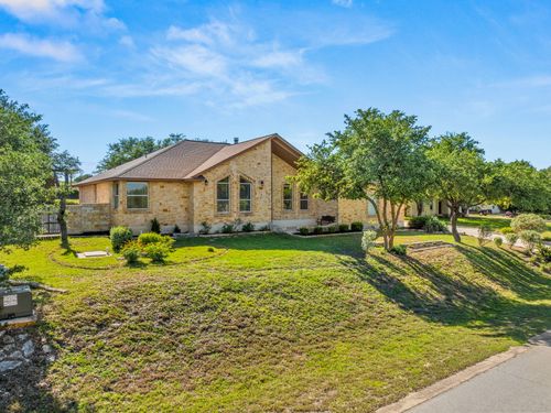 509 Meadow Oaks Dr, Dripping Springs, TX, 78620-4035 | Card Image