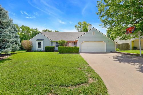 324 N Lakeside Dr, Andover, KS, 67002-9697 | Card Image