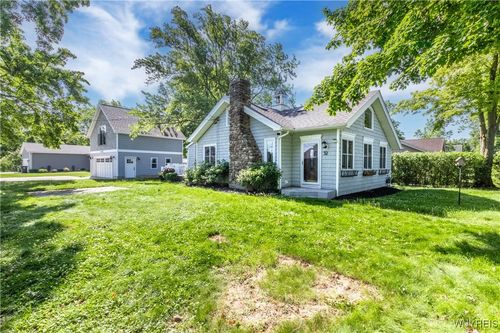 52 Harbor St, Wilson, NY, 14172-9749 | Card Image