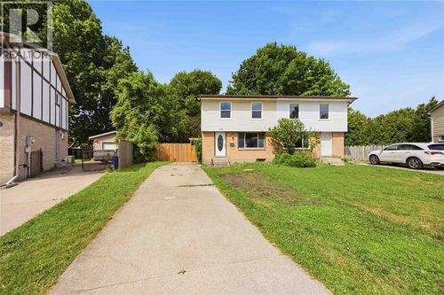 1239 Nottingham Drive, Sarnia, ON, N7S5B1 | Card Image