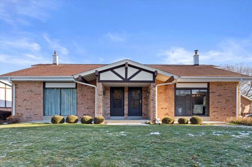 54107 Mckinley Ct, Cedarburg, WI, 53012-2936 | Card Image