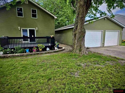 291 1st St Nw, Wells, MN, 56097-1004 | Card Image