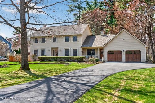 10 Timberwick Dr, Halfmoon, NY, 12065-6225 | Card Image