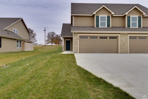 2808 Chasehire Dr, Lawrence, KS, 66046-4565 | Card Image