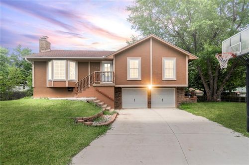 1304 Se Alice Ct, Blue Springs, MO, 64014-3619 | Card Image