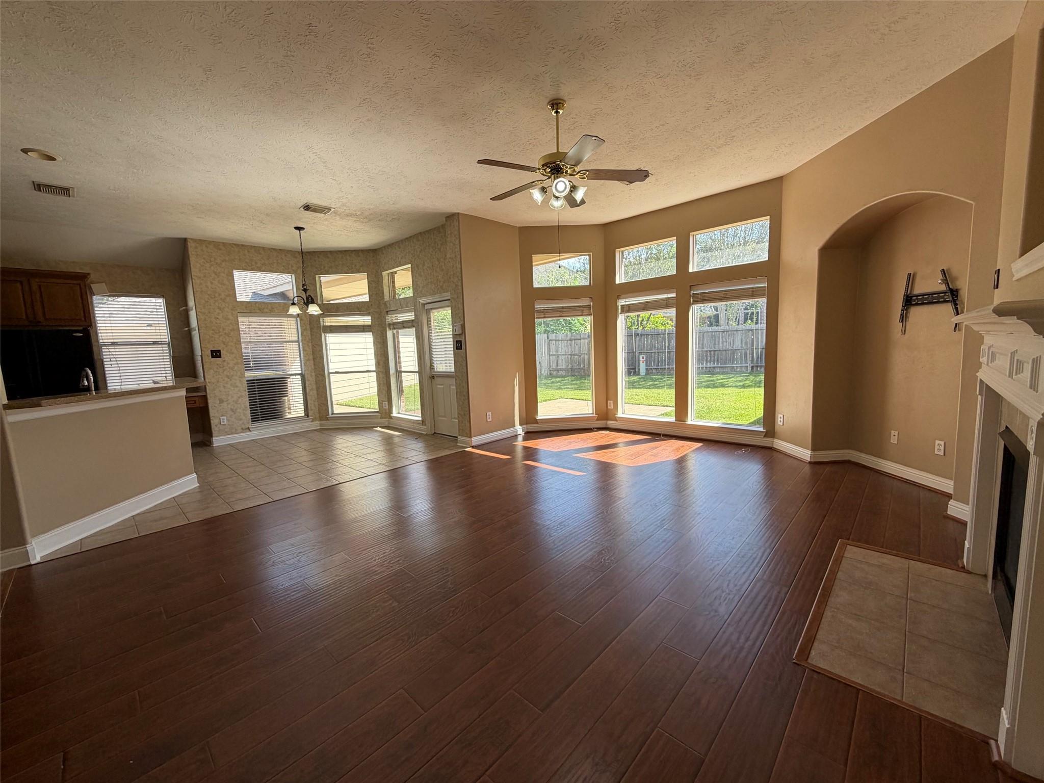 Residential Lease in Sugar Land 3