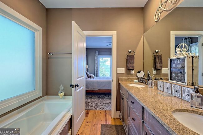 817 Long Laurel Ridge Dr, House other with 4 bedrooms, 4 bathrooms and null parking in Lakemont GA | Image 32