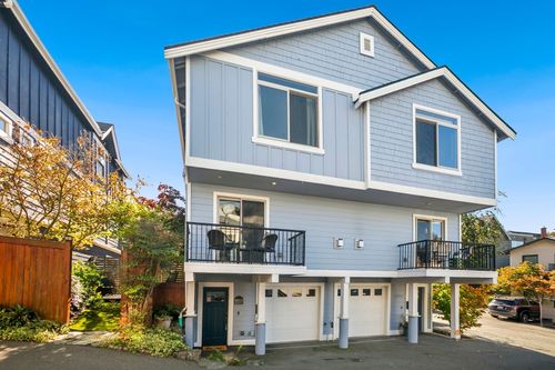 b-3043 59th Ave Sw, Seattle, WA, 98116-4722 | Card Image