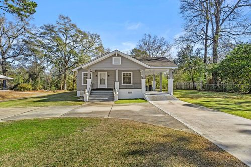 2137 N 5th Ave, Laurel, MS, 39440-2365 | Card Image