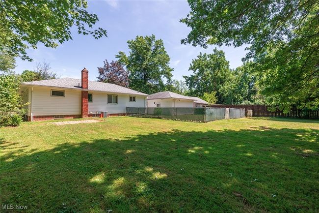 7500 Stearns Rd, House other with 3 bedrooms, 2 bathrooms and null parking in Olmsted Twp OH | Image 4