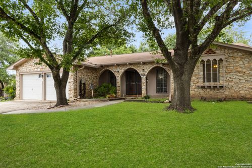 6207 Forest Cir, San Antonio, TX, 78240-3226 | Card Image