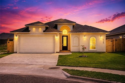 6725 La Salle Dr, Corpus Christi, TX, 78414-6140 | Card Image