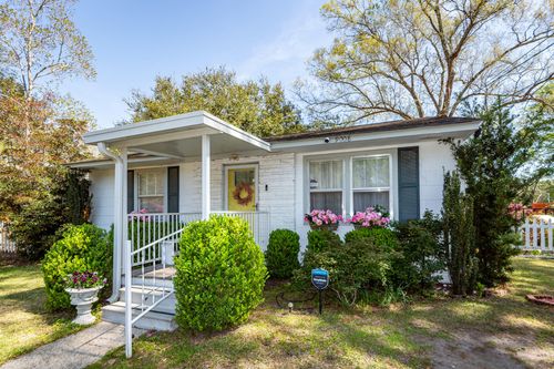 9008 Timber St, North Charleston, SC, 29406-9074 | Card Image