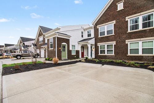3-302-4630 Bentwood Hills Dr, Wilder, KY, 41071-8858 | Card Image