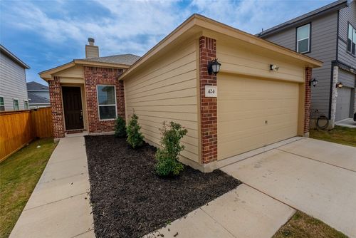 424 Lt Rusty Dr, Jarrell, TX, 76537-0780 | Card Image