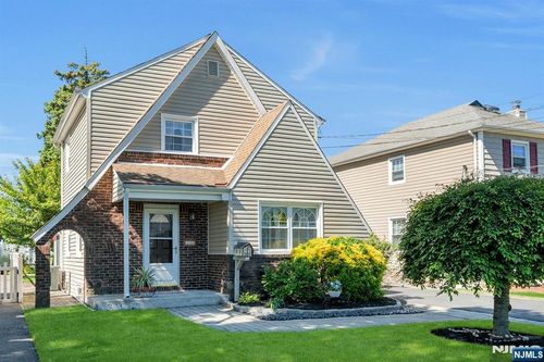 138 Lincoln Ave, Wood Ridge, NJ, 07075-1100 | Card Image