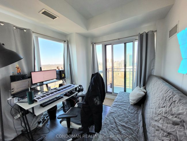 1924 - 165 Legion Rd N, Condo with 2 bedrooms, 2 bathrooms and 1 parking in Etobicoke ON | Image 5