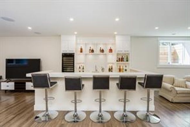 1427 4 St Nw, House detached with 7 bedrooms, 7 bathrooms and 4 parking in Calgary AB | Image 39