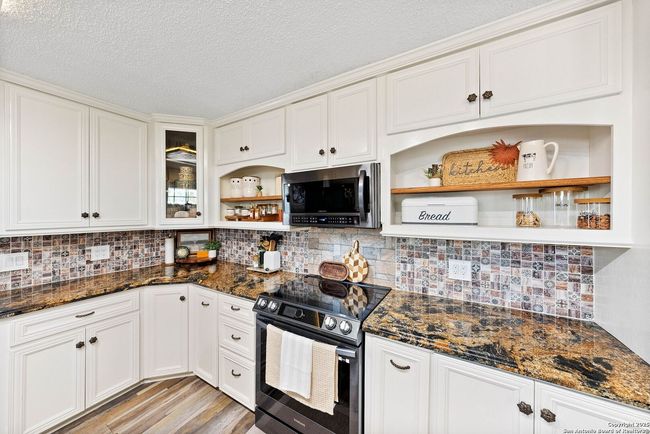 1506 D St, House other with 4 bedrooms, 3 bathrooms and null parking in Floresville TX | Image 16