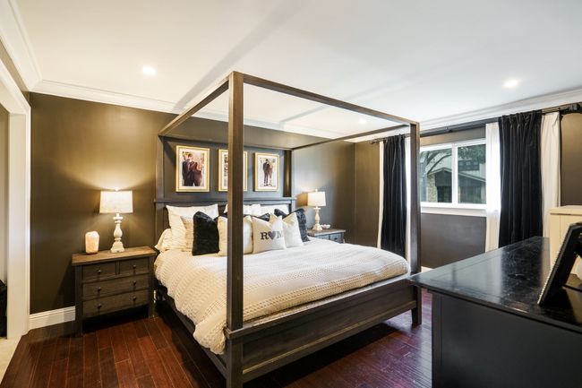 12208 Treeview Ln, House other with 4 bedrooms, 2 bathrooms and null parking in Farmers Branch TX | Image 12