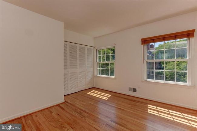 6667 Mclean Dr, Townhouse with 3 bedrooms, 4 bathrooms and null parking in Mclean VA | Image 17
