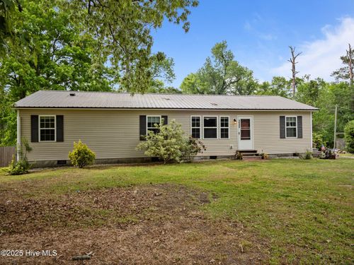 1645 Riggs Rd, Maysville, NC, 28555-9694 | Card Image
