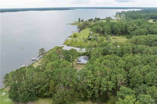 39 Leaping Llama Ln, Bohannon, VA, 23021 | Card Image