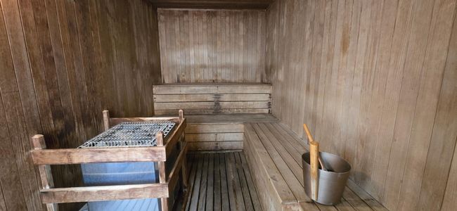 10-indoor sauna, steam room.jpg | Image 11