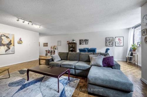 301-15 Mcmurrich St, Toronto, ON, M5R3M6 | Card Image