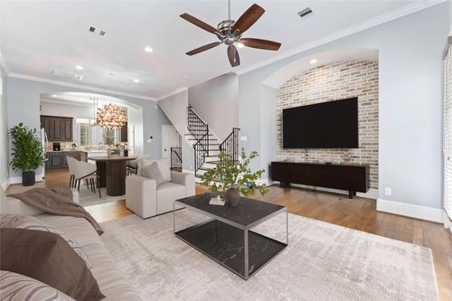 1616 Rosewood St, Houston, TX, 77004-4933 | Card Image