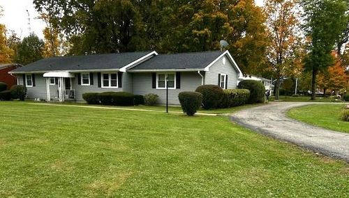 1055 Westmoor Dr, Galion, OH, 44833-1049 | Card Image