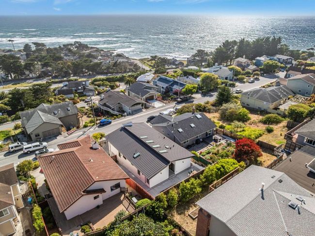 651 Stetson St, House other with 3 bedrooms, 2 bathrooms and 2 parking in Moss Beach CA | Image 32