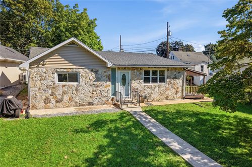 2375 Jennie Ave, Allentown, PA, 18104-1028 | Card Image