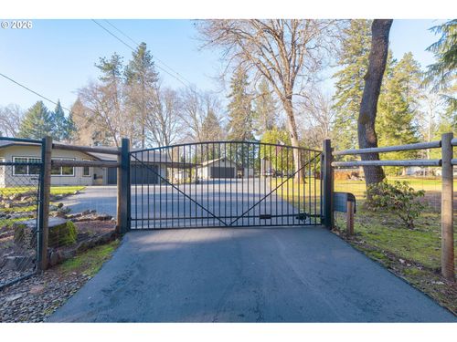 2164 Russell Rd, Merlin, OR, 97532-9736 | Card Image