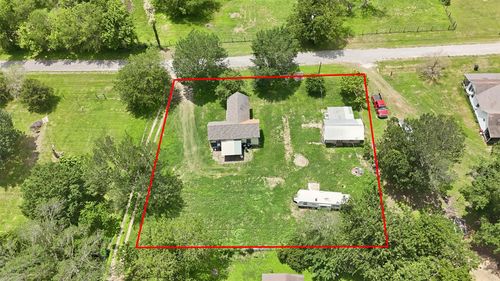 148 Brenham St, McDade, TX, 78650-5129 | Card Image