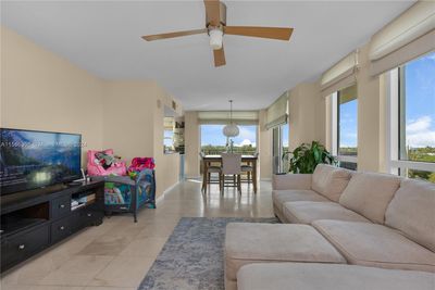 513N - 610 W Las Olas Blvd, Condo with 2 bedrooms, 2 bathrooms and null parking in Fort Lauderdale FL | Image 3