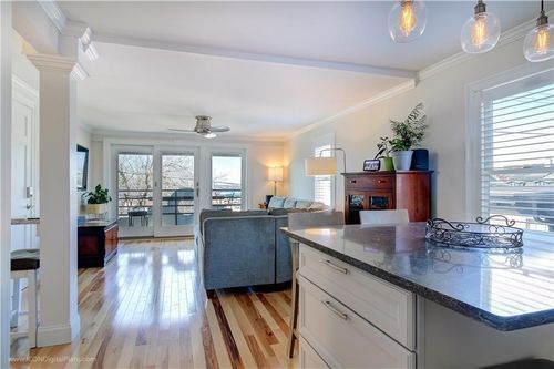 3-492 Thames St, Newport, RI, 02840-6747 | Card Image