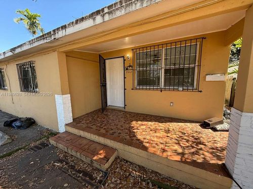 back-8201 Nw 5th Ct, Miami, FL, 33150 | Card Image